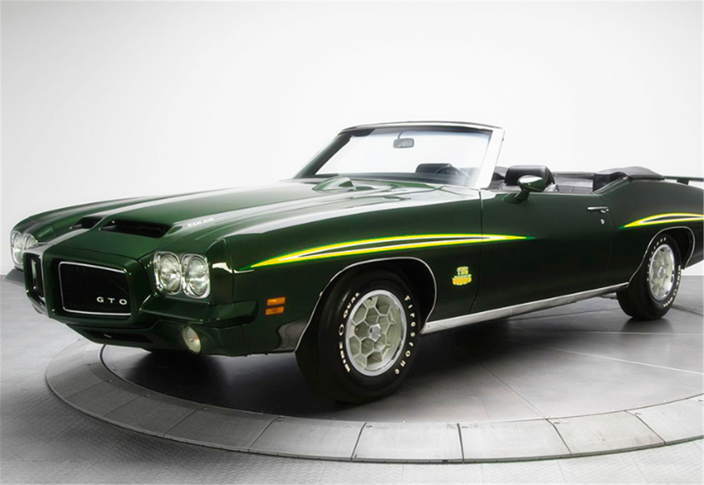 1967年和1970年的 道奇皇冠rt,道奇制造的安装有最稀有的hemi发动机