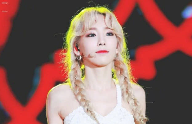 泰妍想要改变发型,最喜欢的是"半月头",网友:你驾驭不了!