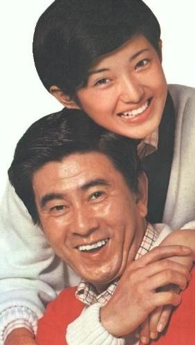 宇津井健与山口百惠"父女"情深曾感动一代人,这组老照片见证着