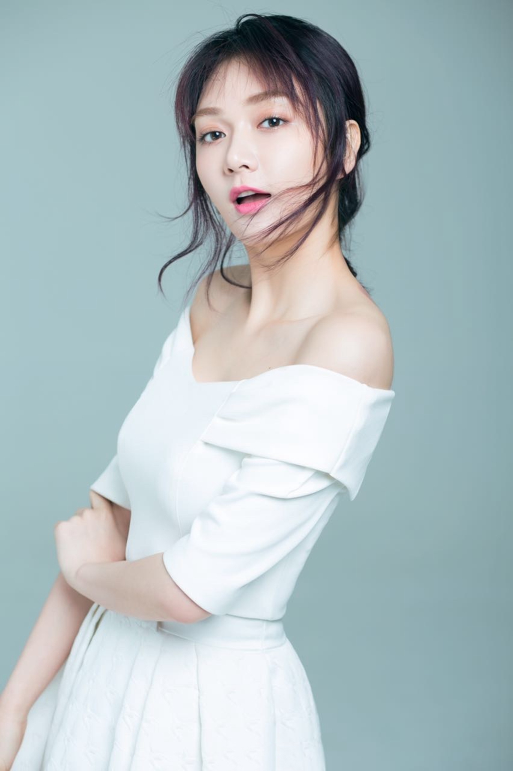 温香艳玉,貌若天仙——潘之琳