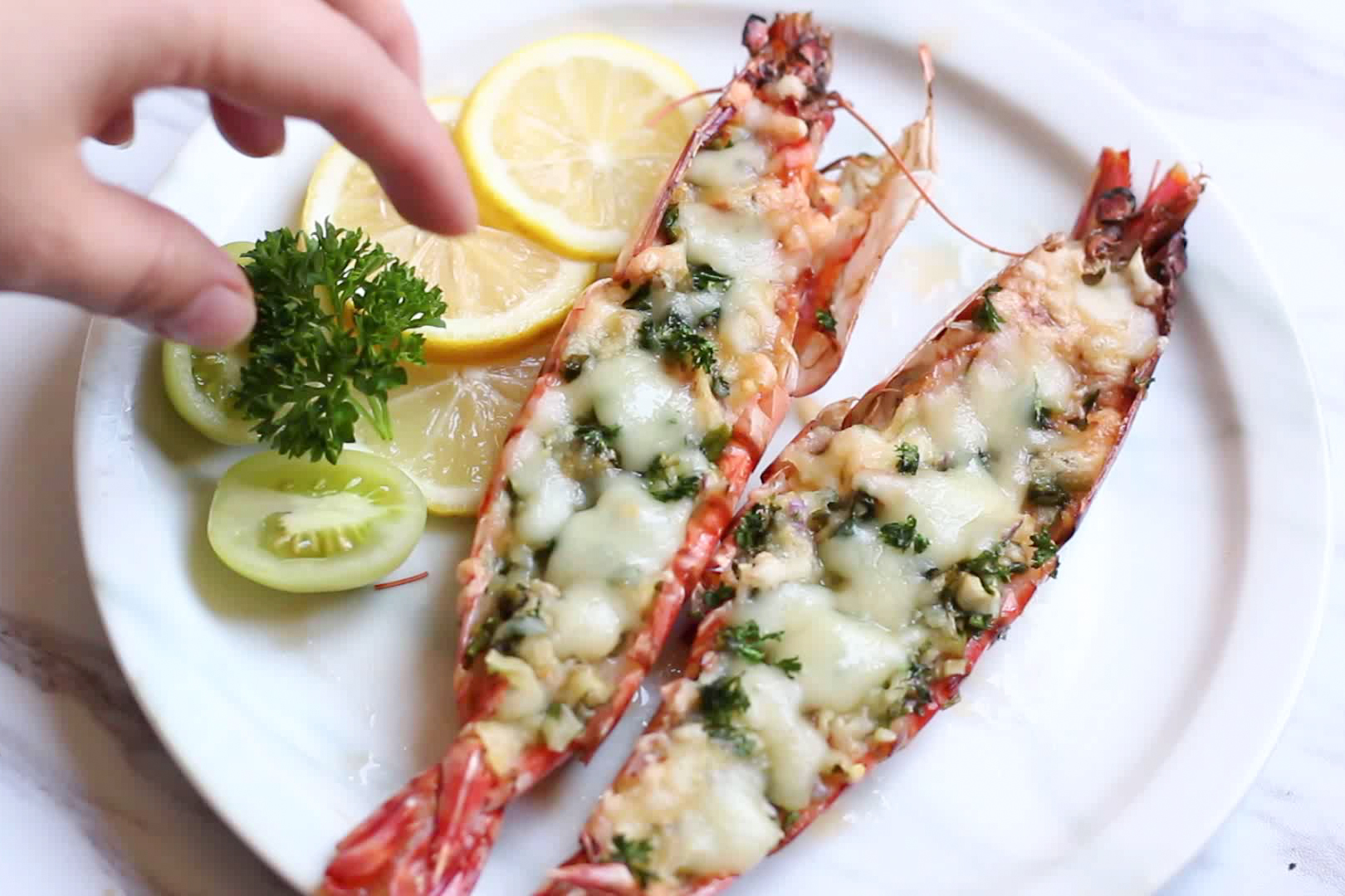教你老虎虾的一种做法,简单易学,只需十分钟就能享用海鲜大餐