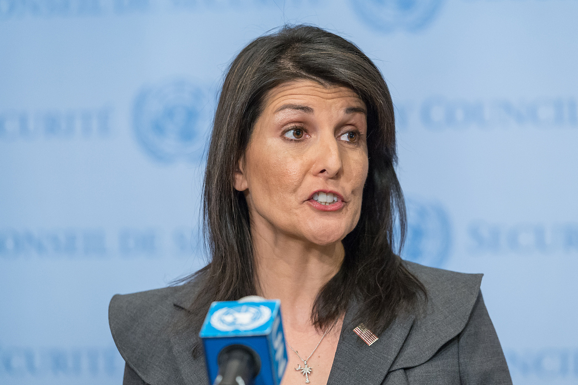 999999 美国女副总统哈里斯的大笑传奇 999999  想知道