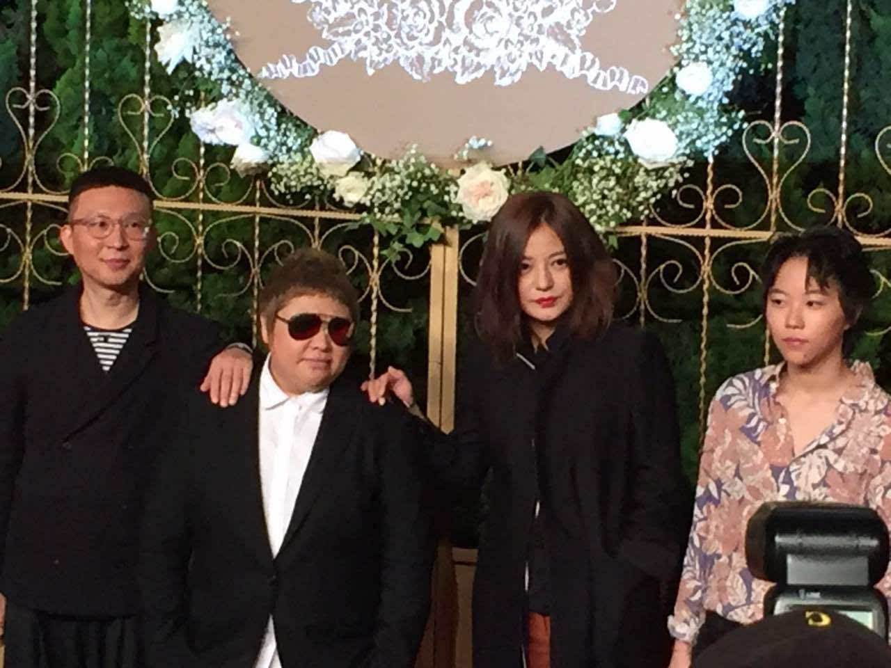 赵薇窦靖童姐妹合照集锦,想跟妈妈的女闺蜜做好友得习惯喊姐