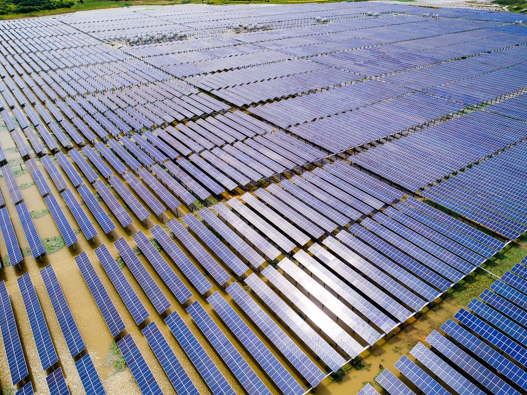 如何选择适合自己的民用光伏发电厂家?