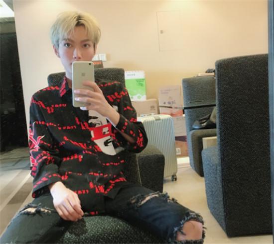 虎牙年度一哥之争!心态和小仔爷投入百万以上 网友:豁出去了