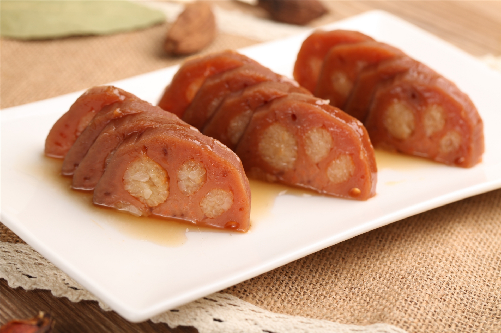 桂花糖藕,这是苏州人很喜欢吃的一道凉菜,特别是夏天,有的人胃口不好