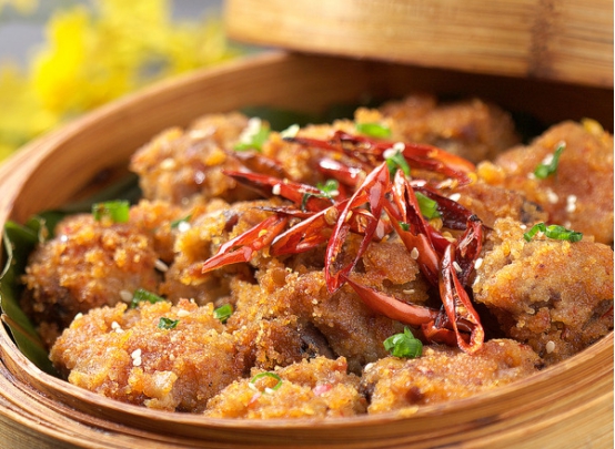 一道好吃的粉蒸排骨,不仅要价值高,还是一道团圆菜