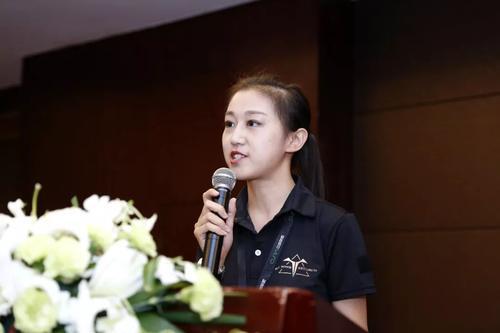 程晨从家里借了10万美元帮助史玉柱解决燃眉之急,后来又一直陪着