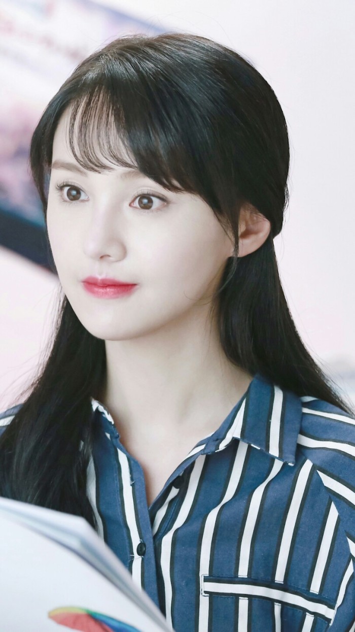 郑爽不愧是女神!这部剧中的她,唇红齿白眉眼如画气质太出众了