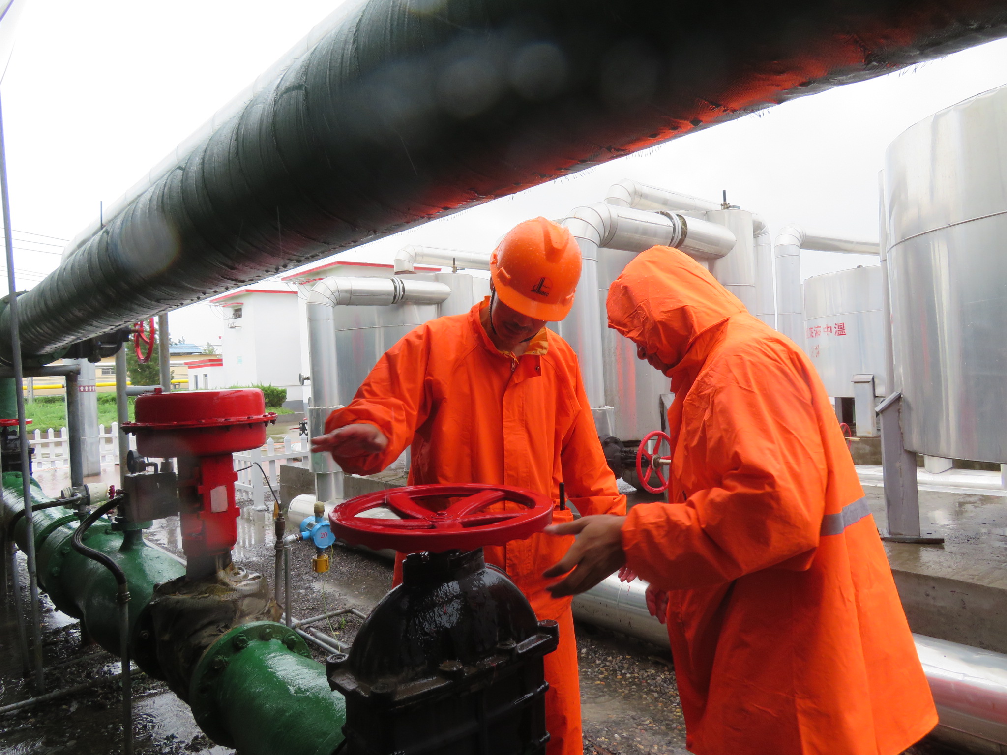 纯梁采油厂:积极开展抗灾自救