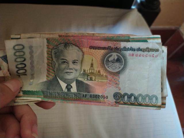 深入老挝当地人民生活,看下100元能买到什么,答案让人意外!