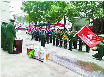 梁山头社区开展"学雷锋日"志愿服务