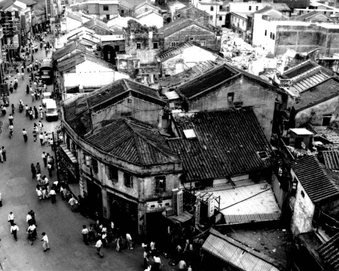 此人13岁就为日军效力,用日本名字说日本话,战争结束却成大英雄