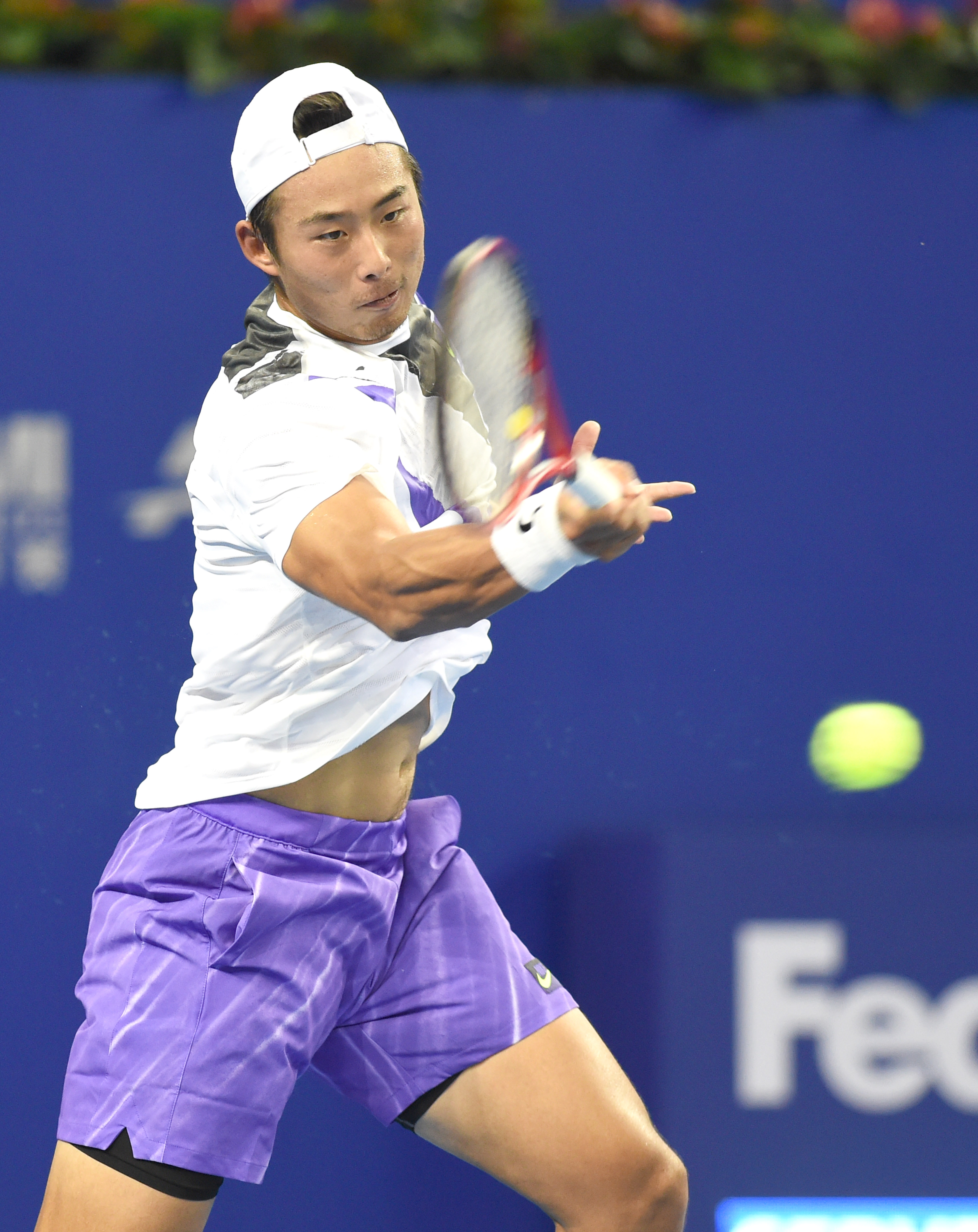 网球——珠海网球冠军赛:张择无缘第二轮