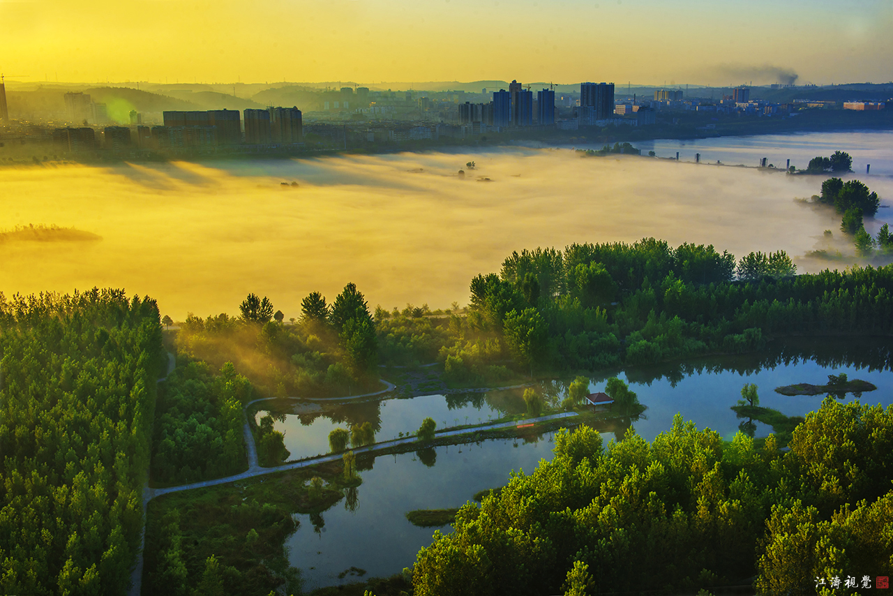丹江口沧浪洲湿地公园,那水云间流露出来的原生态的景致,美的令人心醉