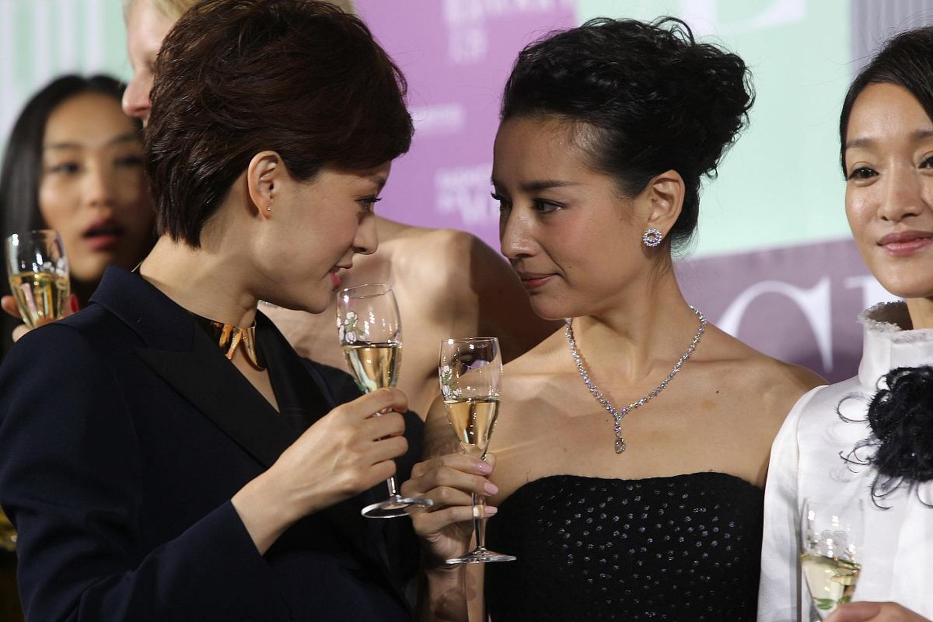 孙俪和董洁,合作过吗?看起来好像,演个闺蜜什么的,能挺好看吧?