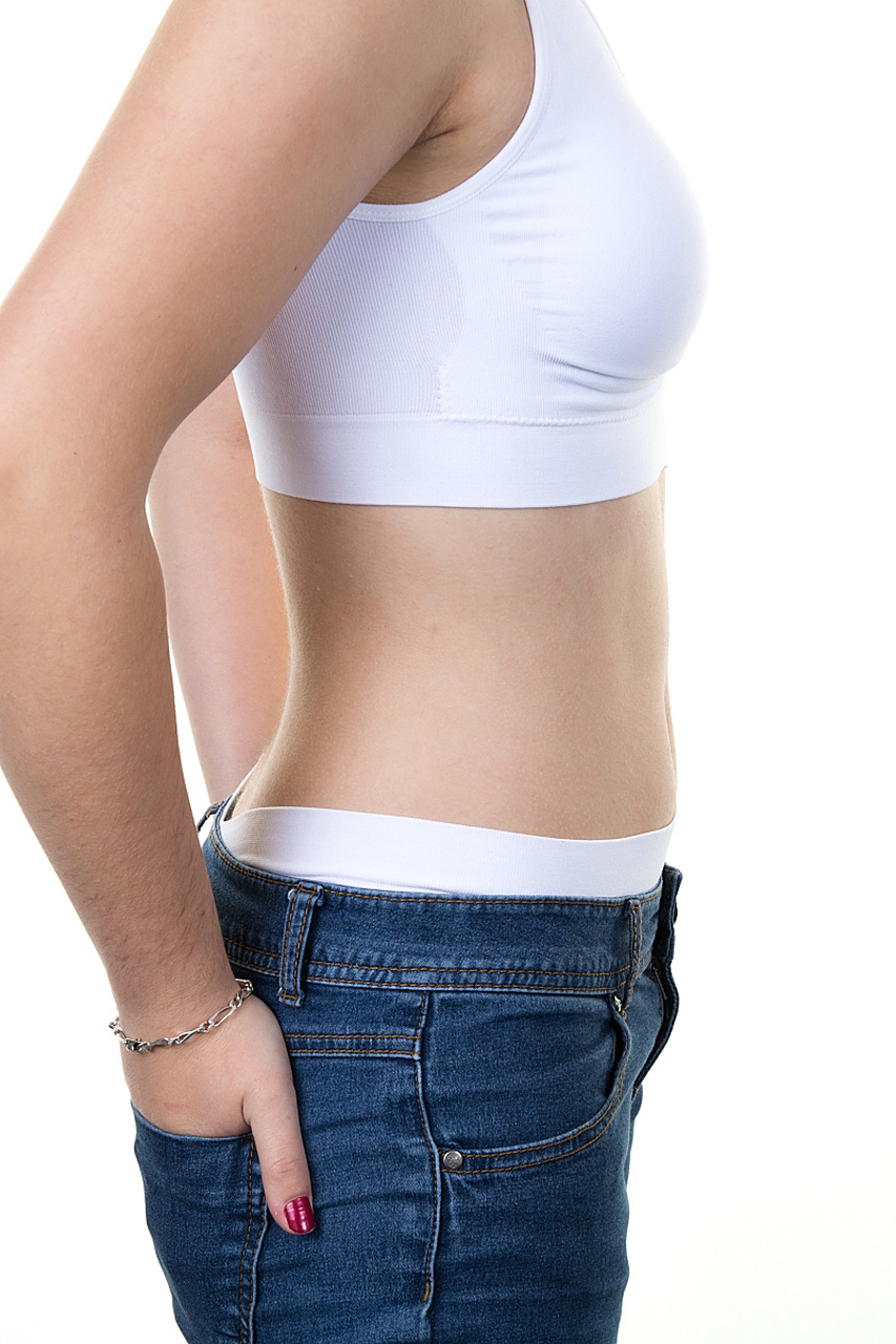 这种手术通常包括切除腹部多余的皮肤和脂肪,以及重塑和加强腹部肌肉