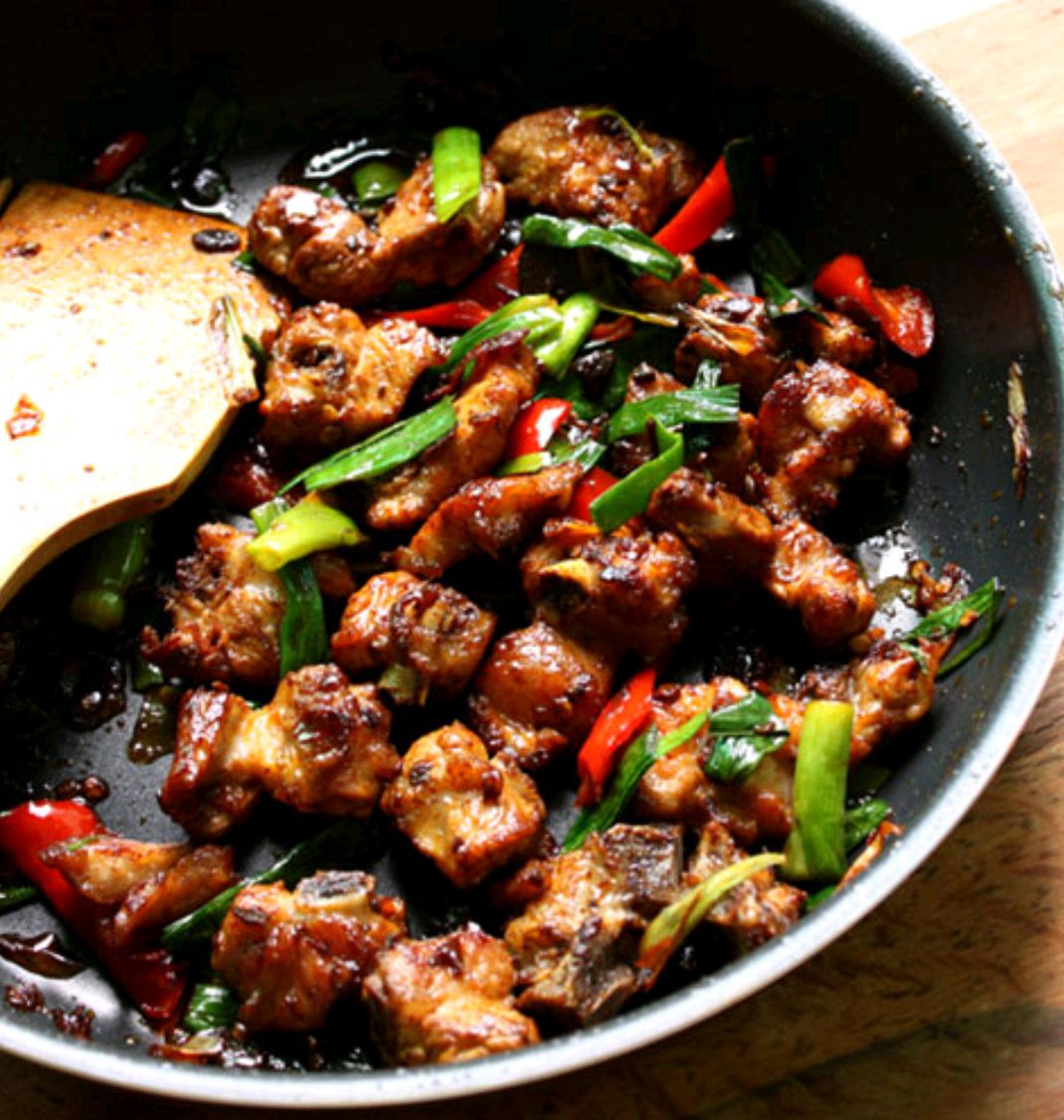 喜欢吃干香爆炒系列菜来了《葱爆鸭块》做法技巧