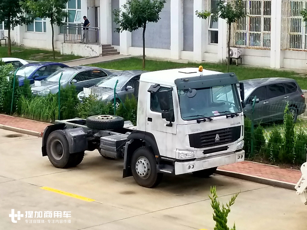 带您见识一些特供海外的国产卡车,重汽在青岛的卡车改装厂探秘