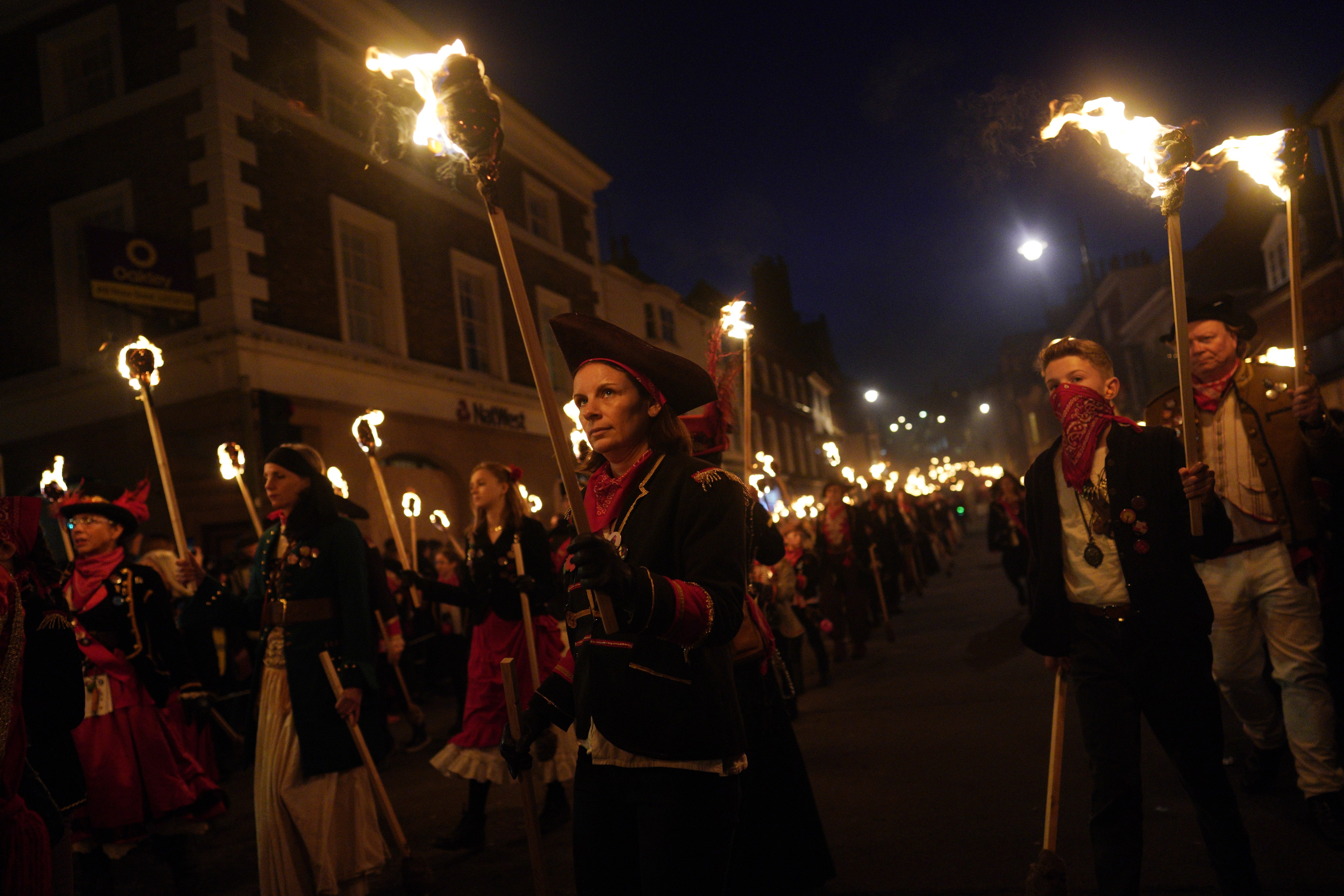 英国庆祝篝火节(5)