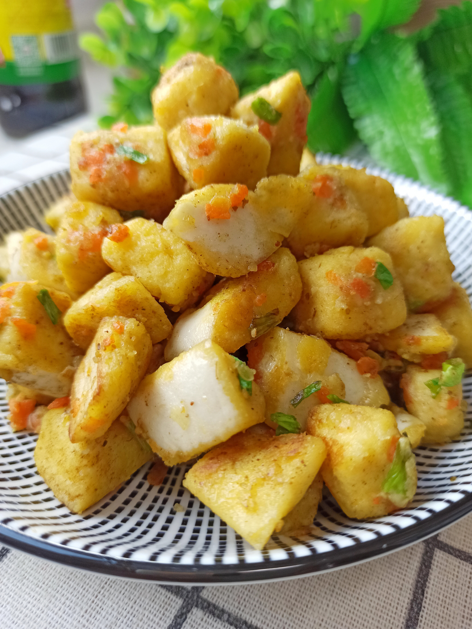 孜然炒馒头的家常做法,香味浓郁,5分钟出锅,轻松解决全家早餐