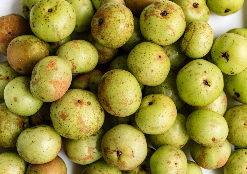 美食:余甘,先苦后甜滋味独特,是一种能解酒排毒的水果!