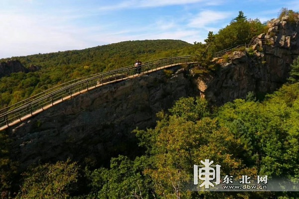龙江鸡冠山开辟哈尔滨"后花园" 生态森林打造休闲养生天堂
