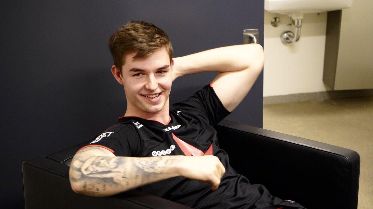 csgo年度top1预定?epl总决赛:device率队2-0横扫mouz晋级决赛