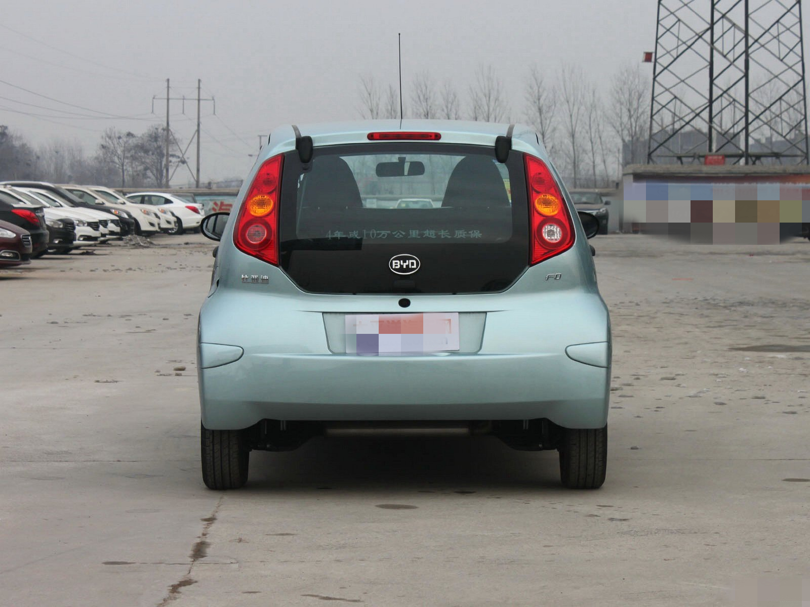 领你欣赏比亚迪f0的霸气外观