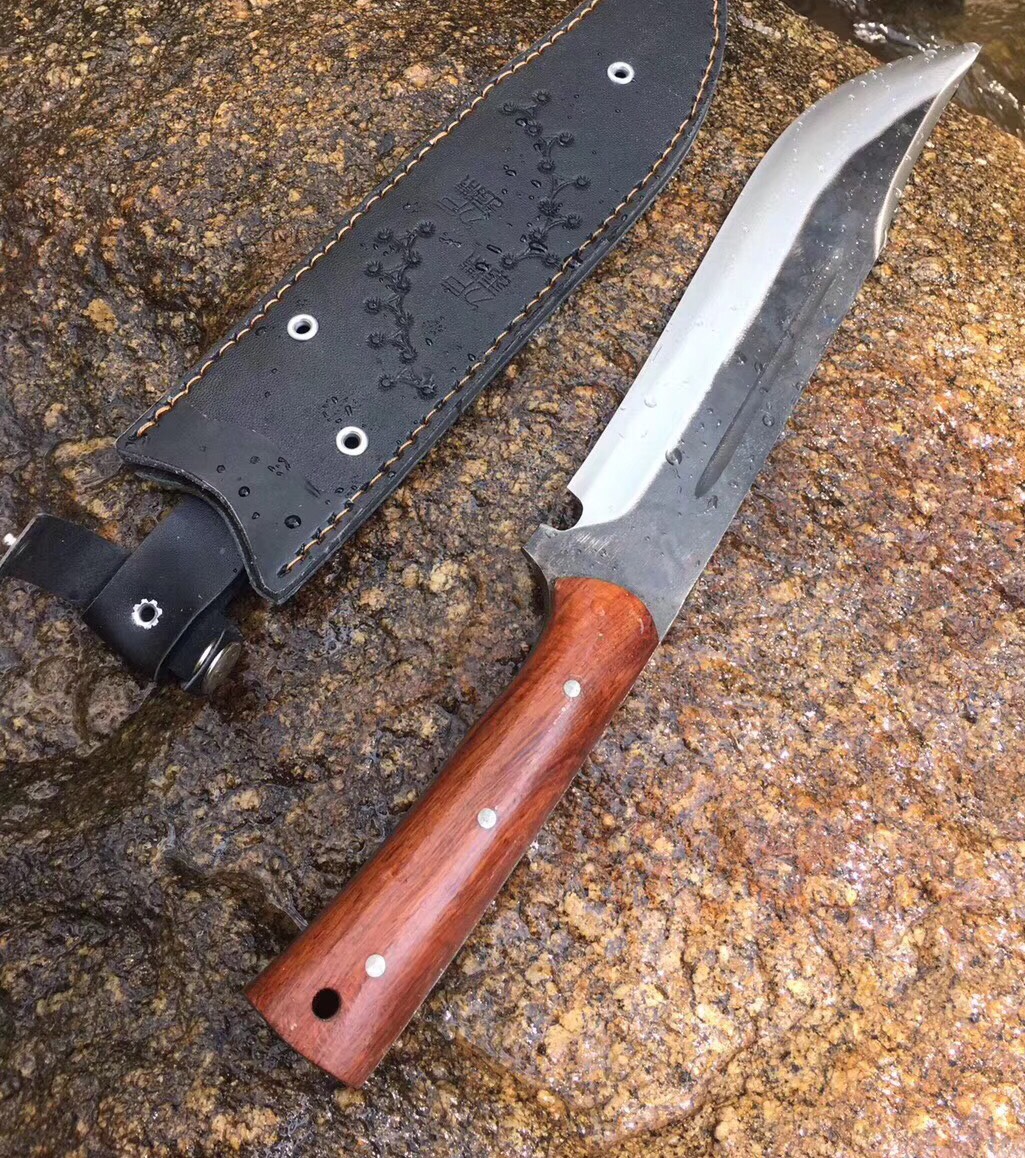 户撒一体户外小猎刀