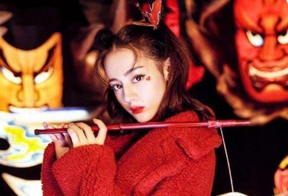 迪丽热巴红衣花魁美晕谁了 baijiahao.baidu.com