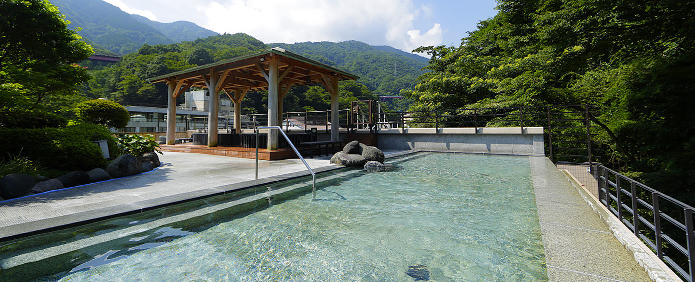 在日本温泉度假村,来享受箱根汤本温泉吧