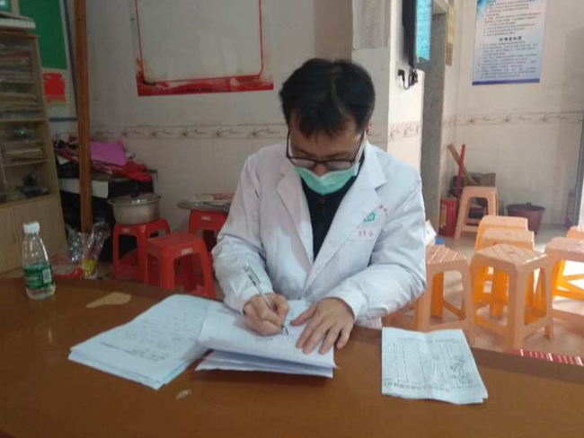 村医陈少文:防控一线,我们守土有责