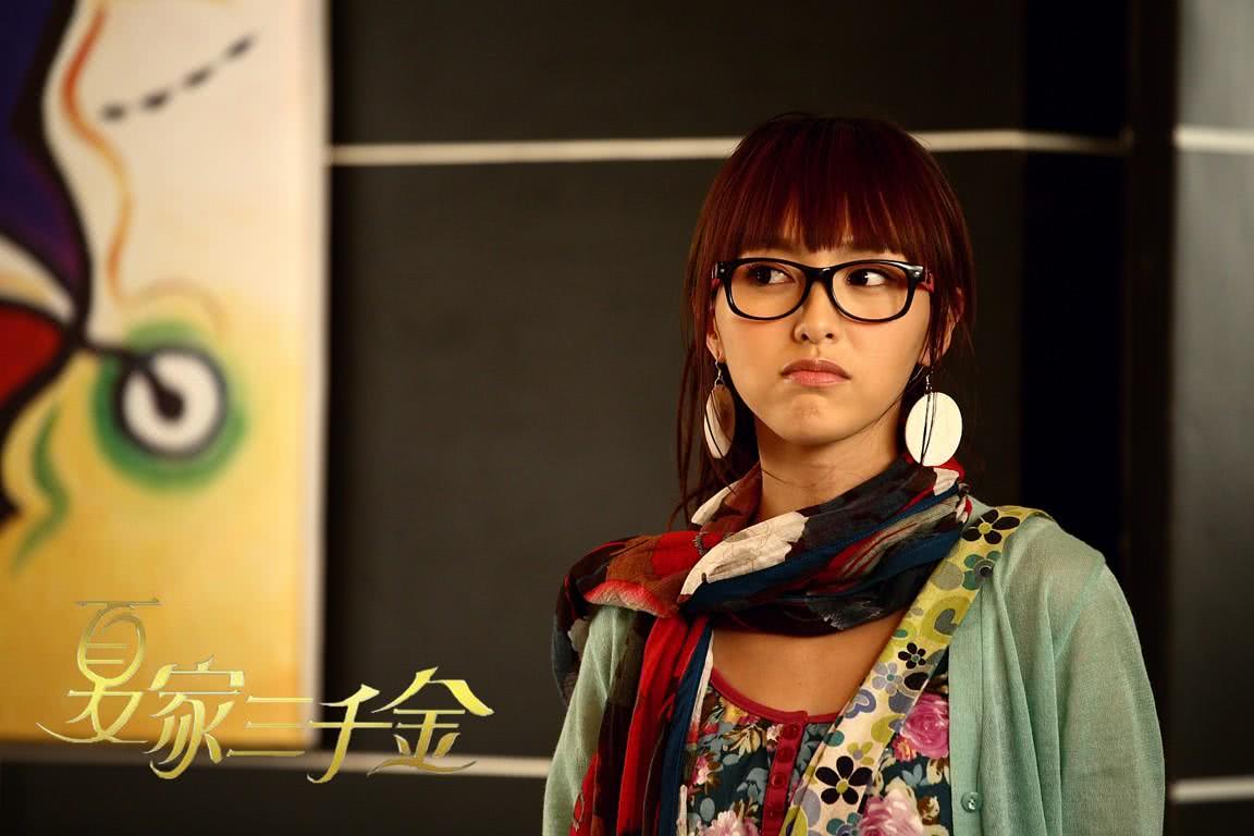 如今再来看《夏家三千金》最美不是唐嫣,而是去整容的她