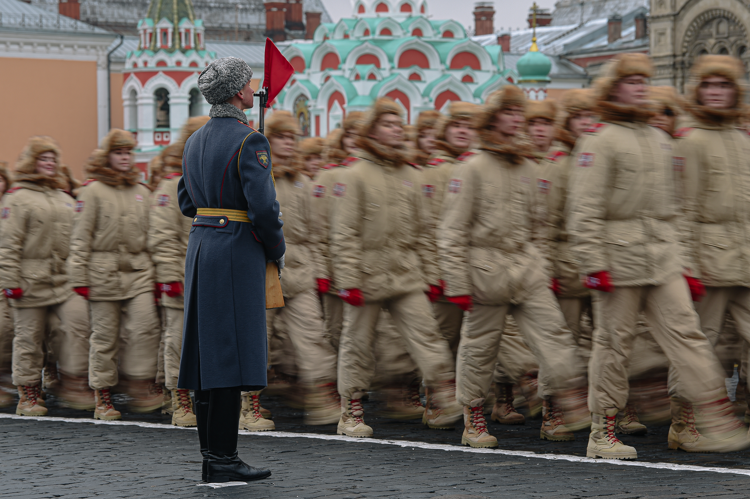 莫斯科举行阅兵纪念1941年红场阅兵78周年
