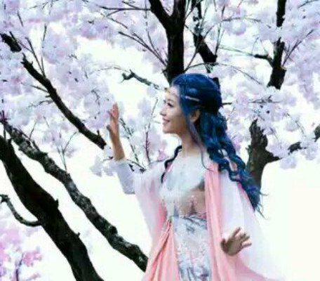 《幻城》莲姬年轻时的扮演者是谁,她和渊祭有什么关系