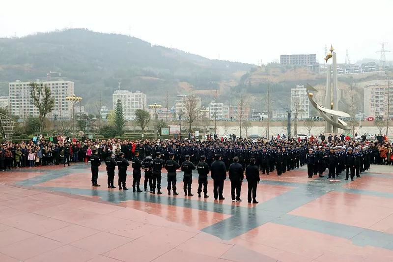 旬阳警方成功告破以何欢为首的组织领导参加黑社会性质集团案件