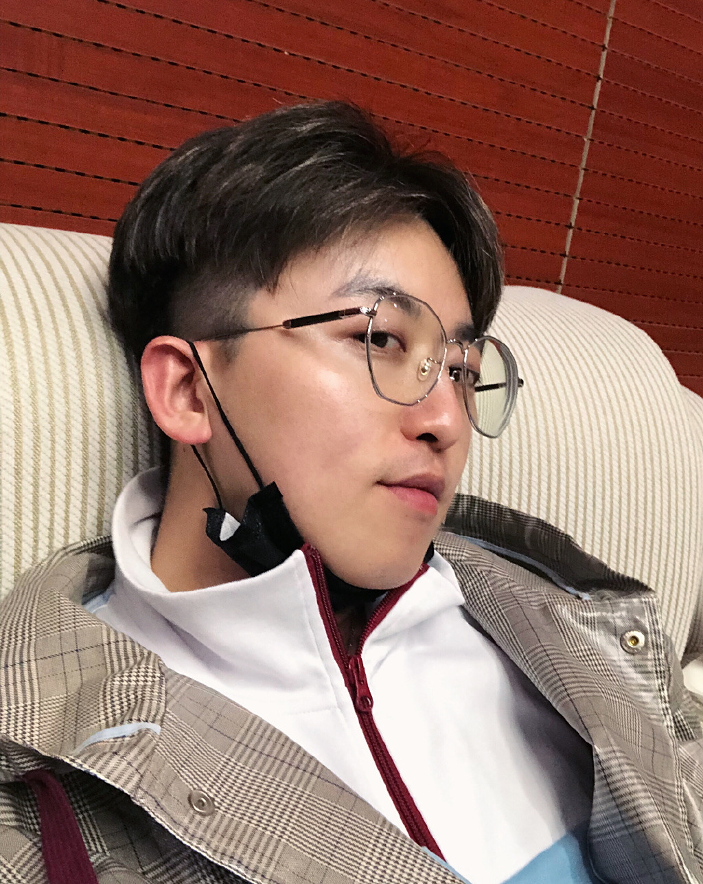 姚译添导演退出《奔跑吧》只因打造新综艺《各位游客请注意》接档