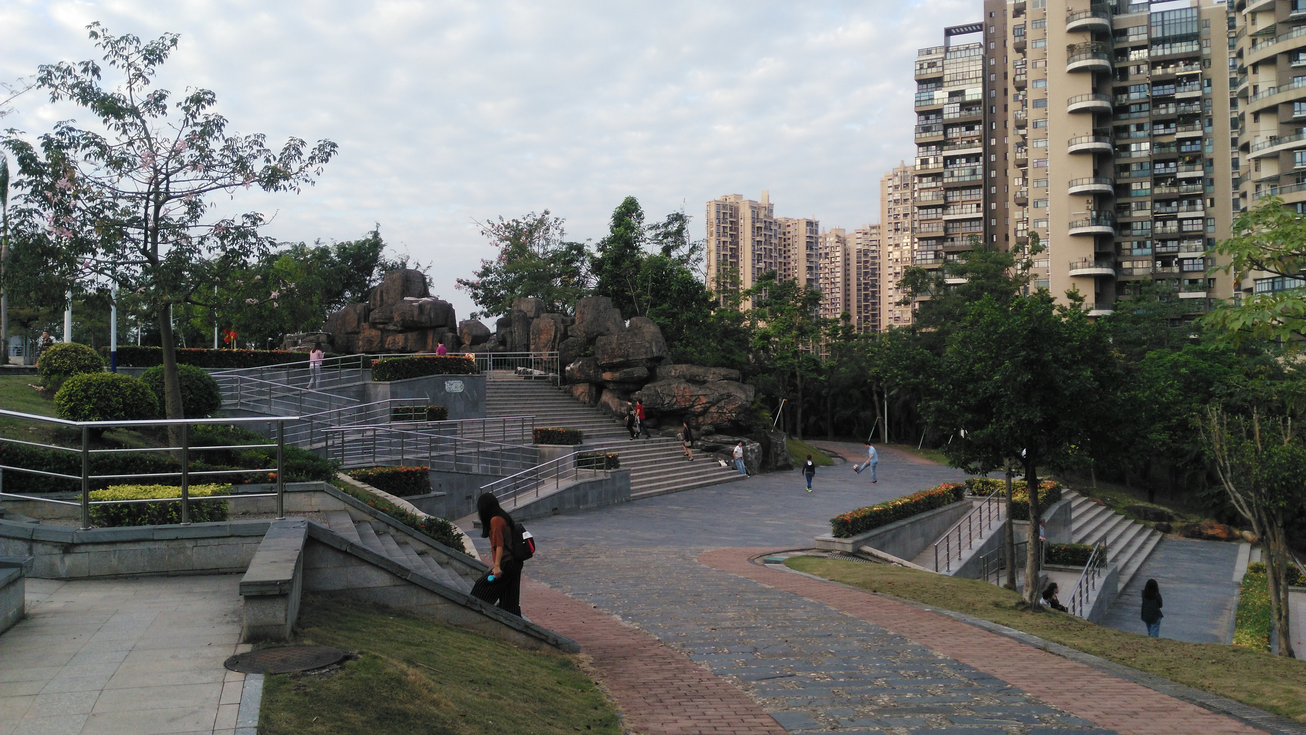 深圳龙岗回龙埔公园,龙岗中心城的一个精品社区公园