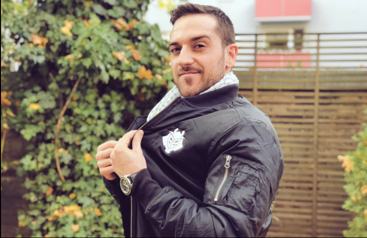 g2老板ocelote发推:我们已锁定季后赛,我要申请上场打中单了