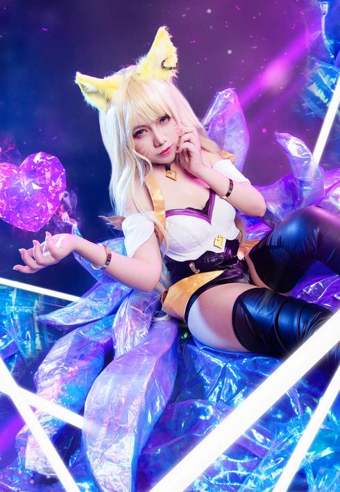 英雄联盟女神版cos:女大十八变,"炮娘"的颜值大逆袭!