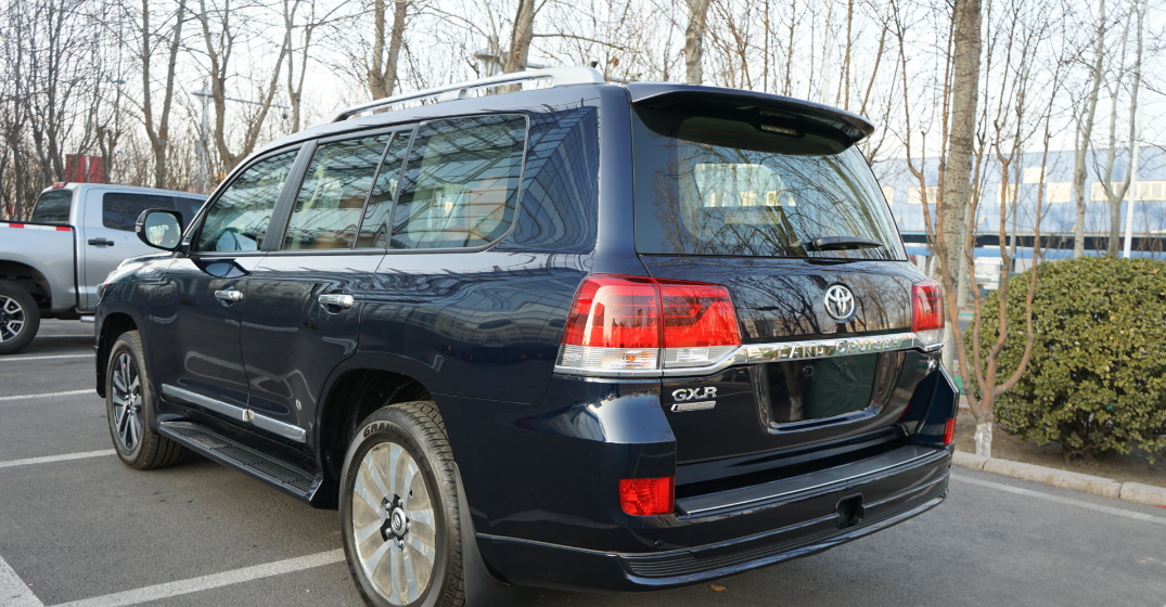 丰田全新酷路泽gxr,前脸