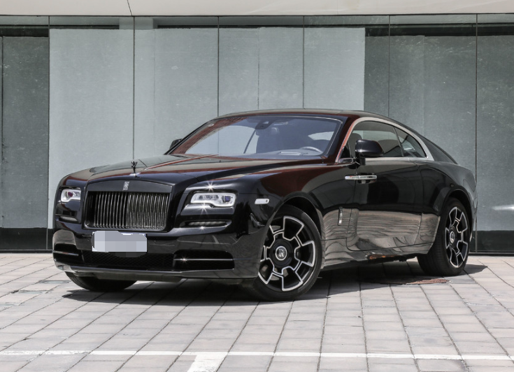 魅影,全身设计比例很协调,气场非常足!