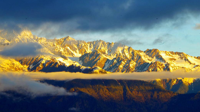 塔罗占卜:图中的四座金山选择一座,测你什么时候能达到人生巅峰
