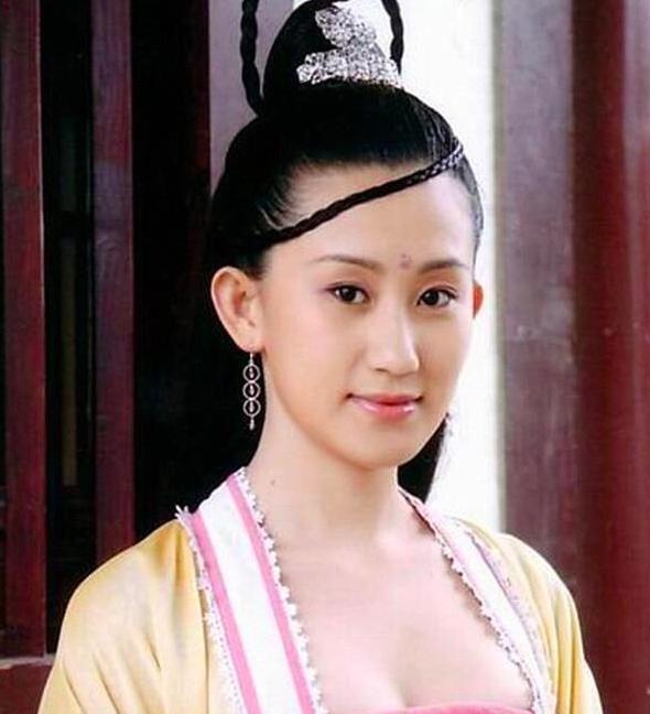 张丹露为家庭放弃事业,却被赵文卓在家宠成公主