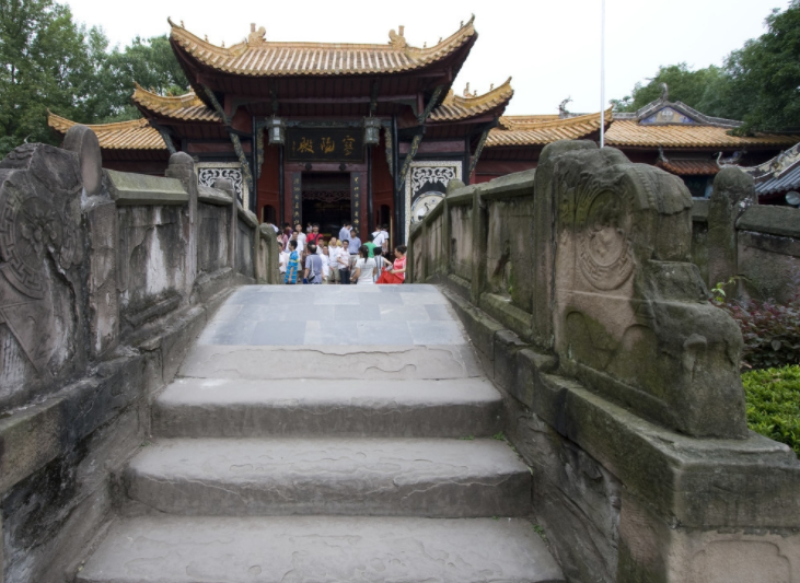 旅游景点:重庆丰都鬼城,到重庆旅游,吃美食看历史遗址