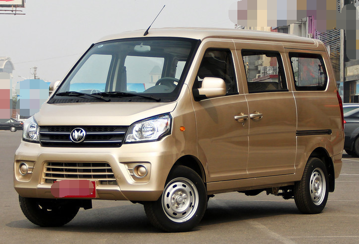 福汽新龙马-启腾m70的外观就是这辆车我最为满意,也是最为喜欢的部分