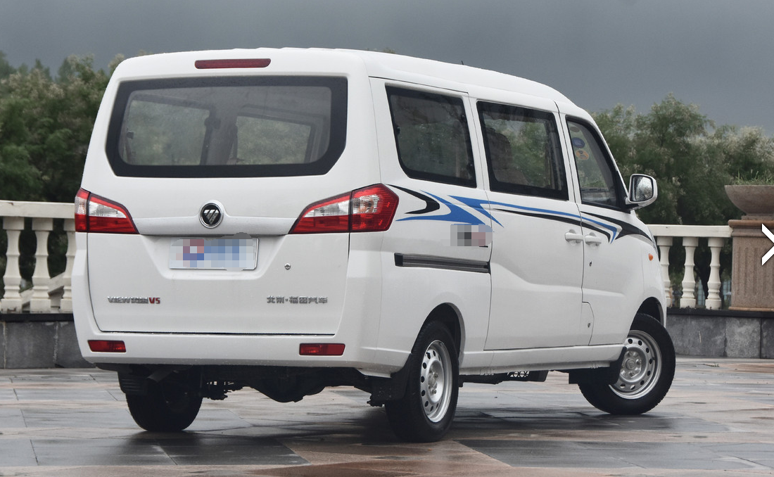 风景v5,是很不错的车型选择,拥有最新的设计理念,很时尚!