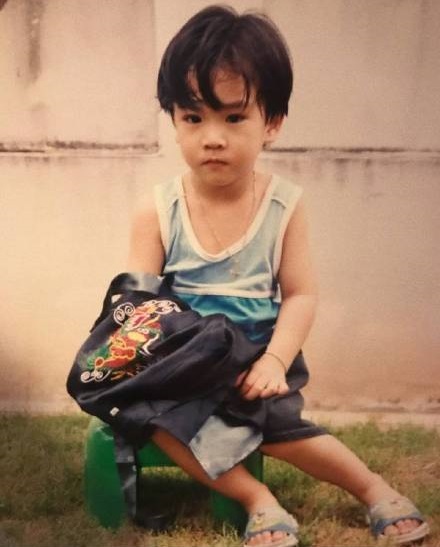 《不期而爱》ae走红,你知道"泡芙"小时候有多可爱?