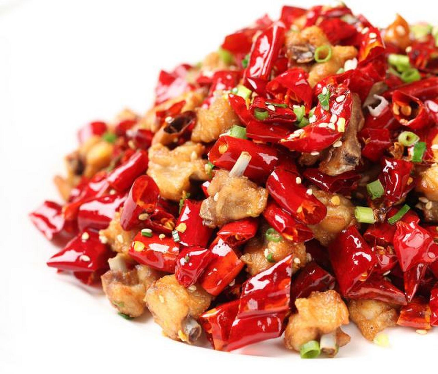 麻辣子鸡在去长沙之前是从来没听说过的,所以一看到这道菜就点了,不得